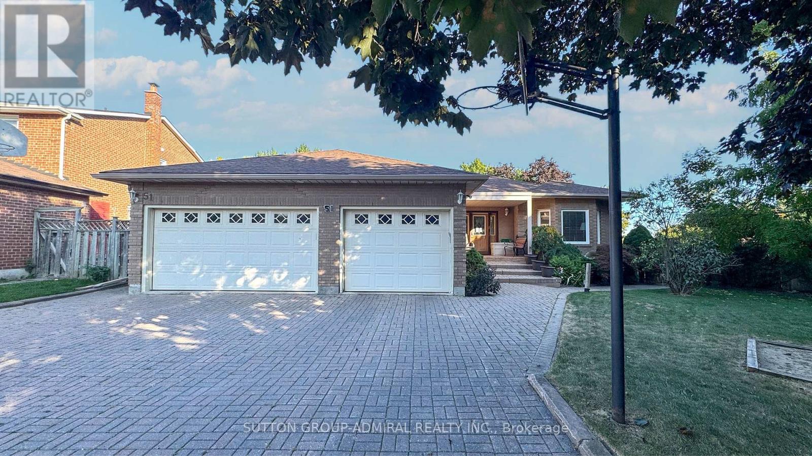 51 Faye Court, Vaughan, Ontario  L4J 5B6 - Photo 2 - N13416286