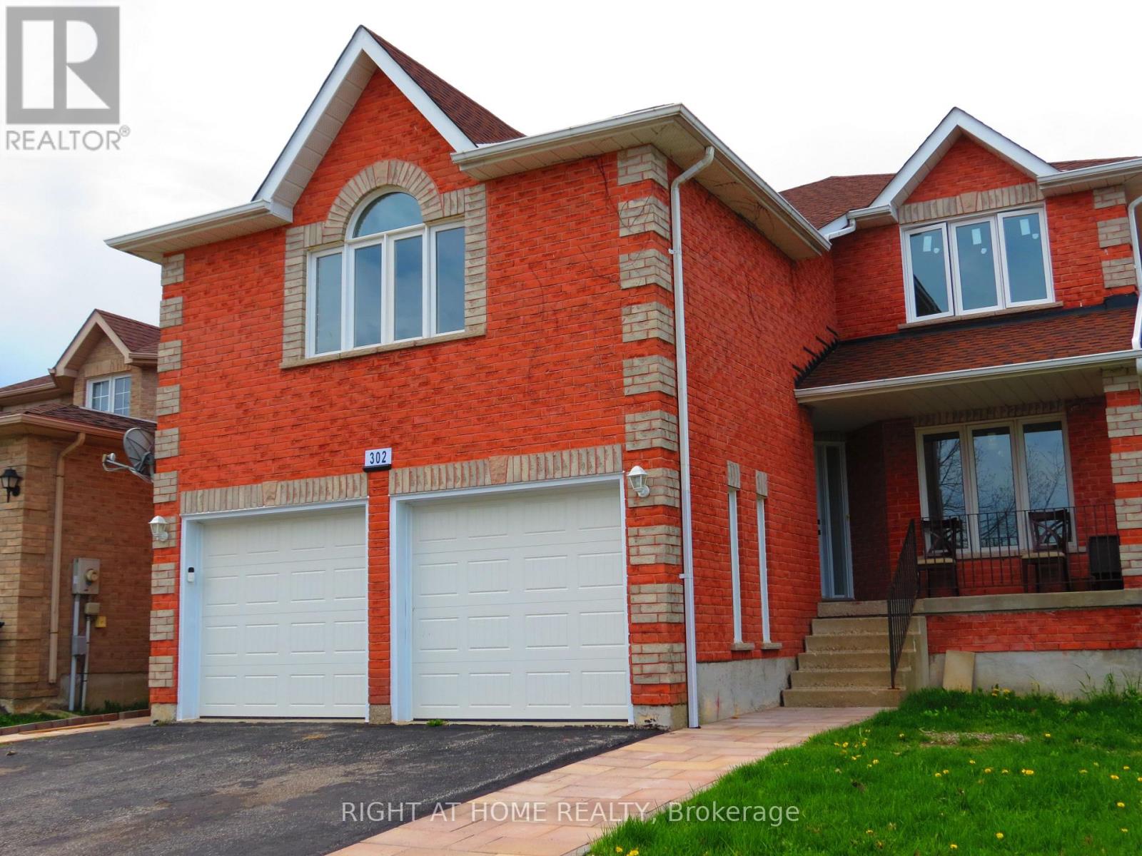 302 STANLEY STREET, Barrie, Ontario