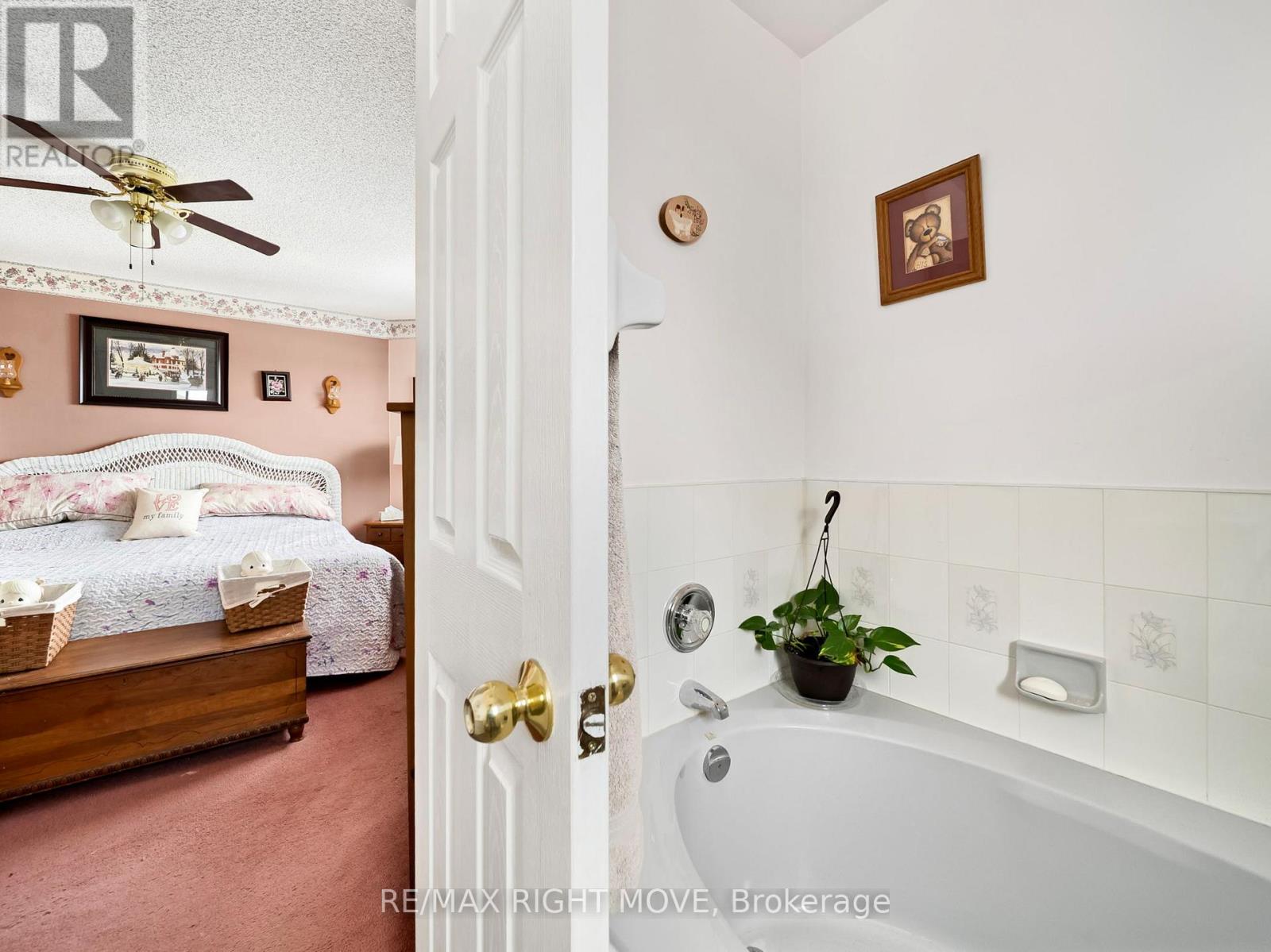 42 Sundew Drive, Barrie, Ontario  L4N 9L8 - Photo 34 - S13416226