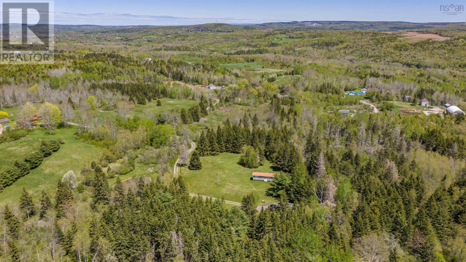 71 Hummingbird Lane, Riverton, Nova Scotia B0K 1S0 - Photo 3 - 202613649