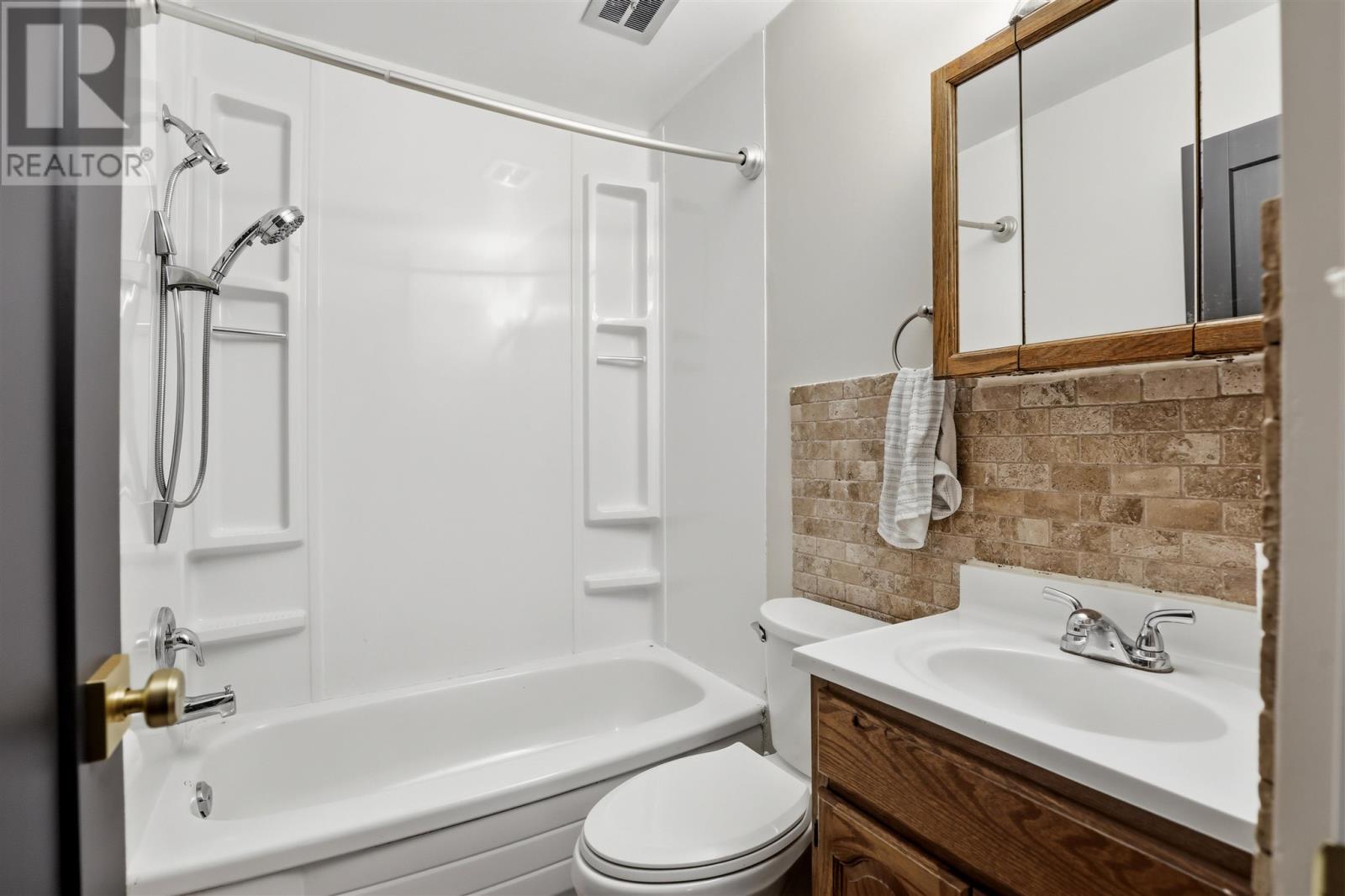 53 Atwater St, Sault Ste. Marie, Ontario  P6C 5Y7 - Photo 16 - SM261350
