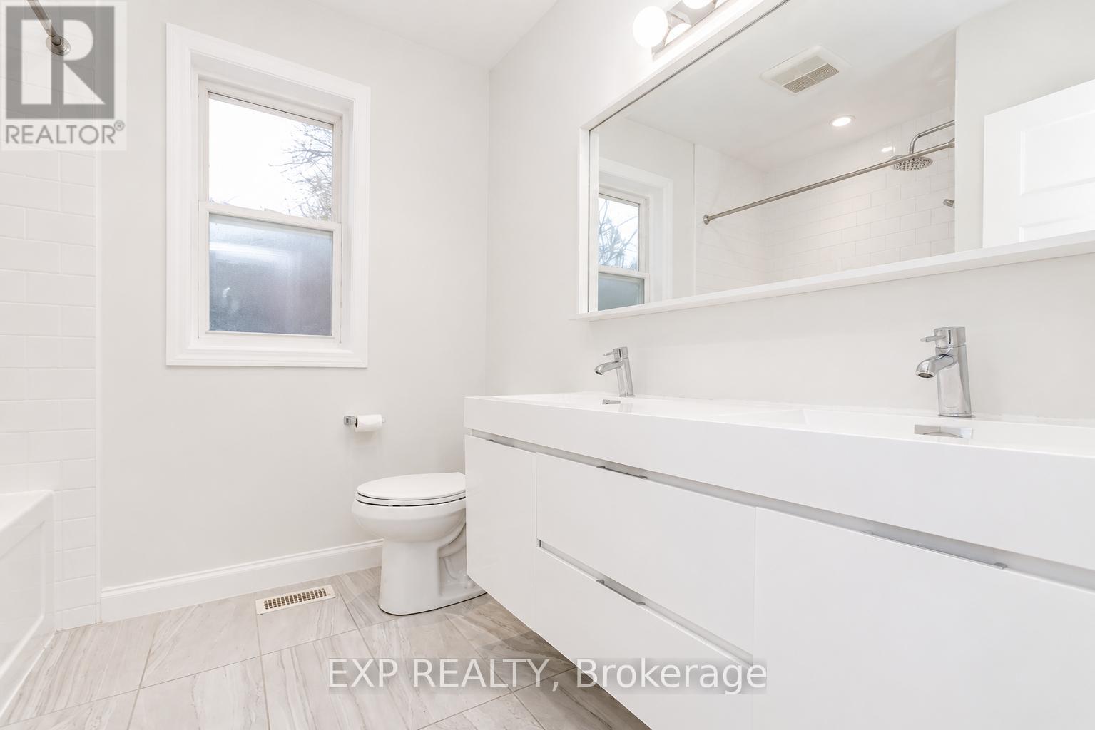 1259 Twin Oaks Dell Drive, Mississauga (Lorne Park), Ontario  L5H 3J7 - Photo 13 - W13416056
