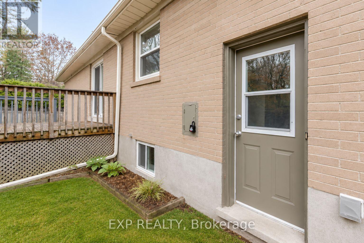 1259 Twin Oaks Dell Drive, Mississauga (Lorne Park), Ontario  L5H 3J7 - Photo 20 - W13416056