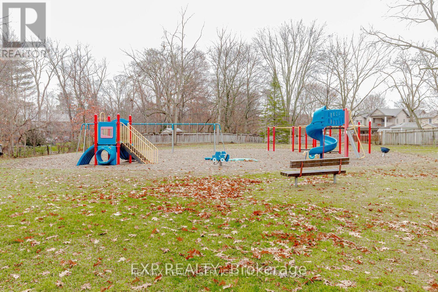 1259 Twin Oaks Dell Drive, Mississauga (Lorne Park), Ontario  L5H 3J7 - Photo 21 - W13416056