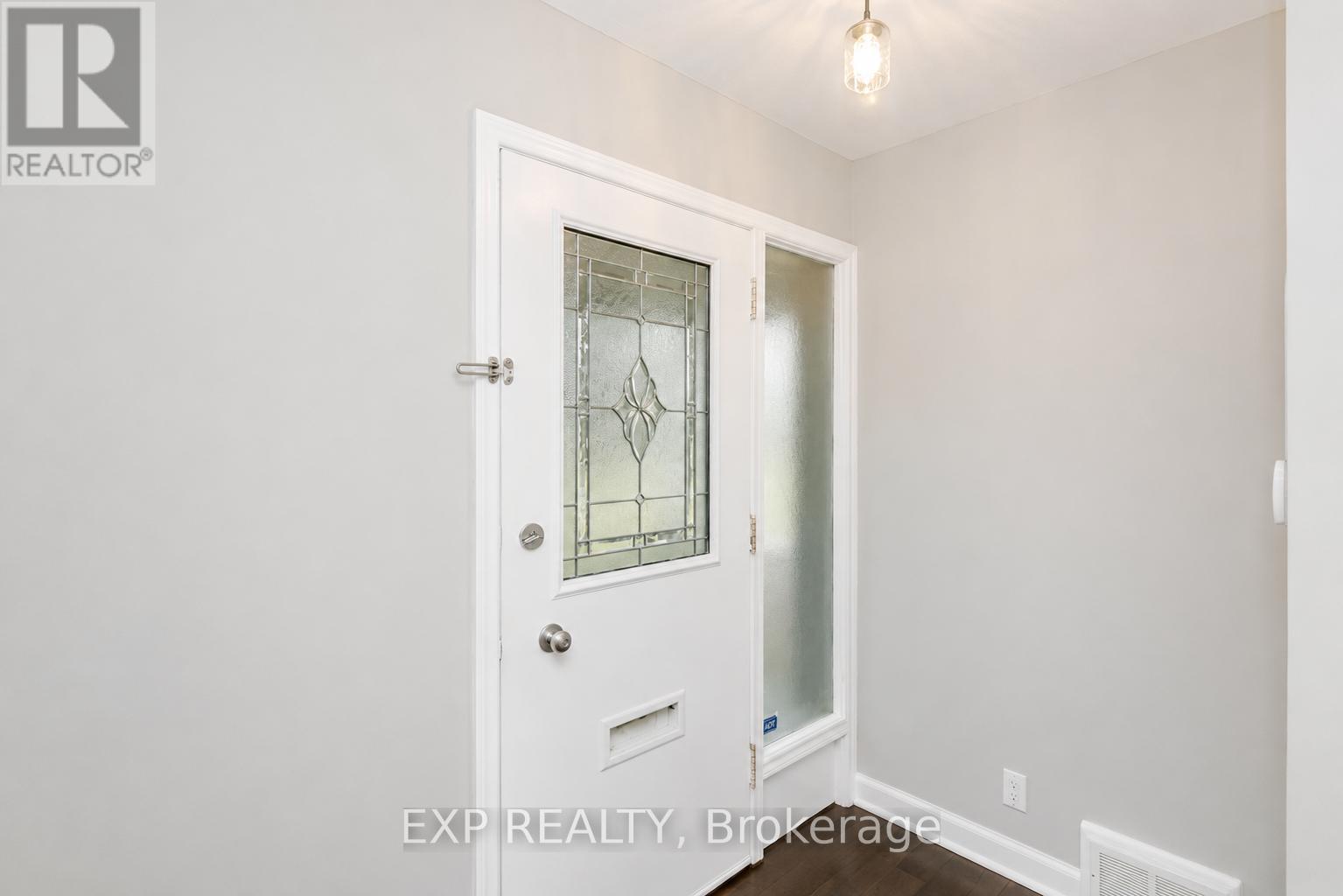 1259 Twin Oaks Dell Drive, Mississauga (Lorne Park), Ontario  L5H 3J7 - Photo 3 - W13416056