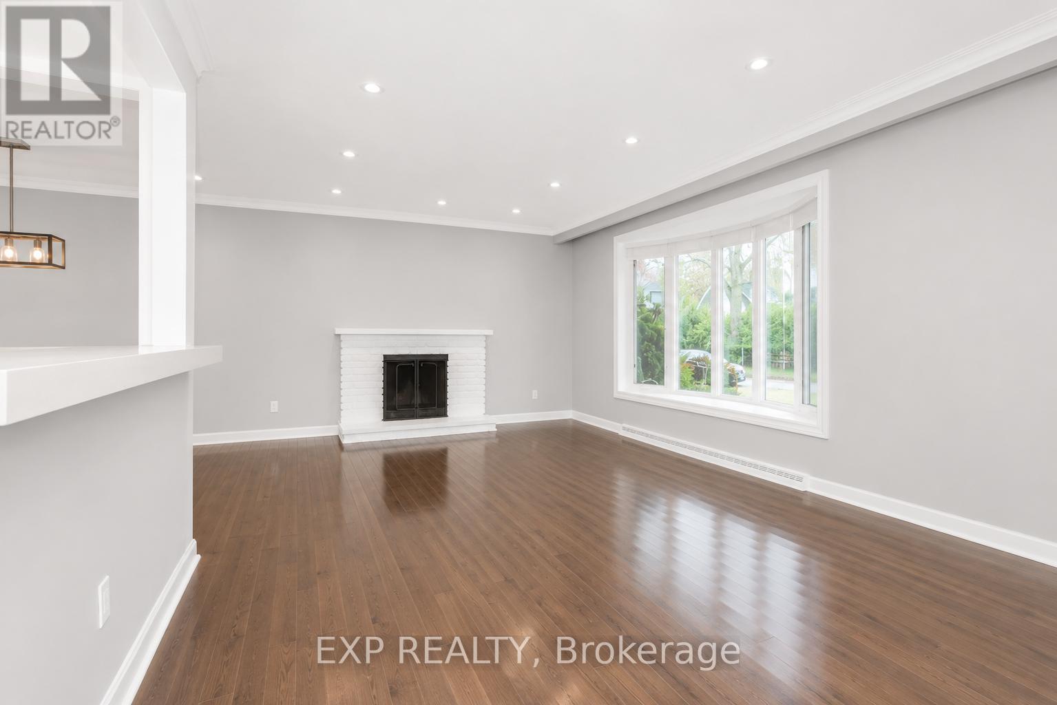 1259 Twin Oaks Dell Drive, Mississauga (Lorne Park), Ontario  L5H 3J7 - Photo 4 - W13416056