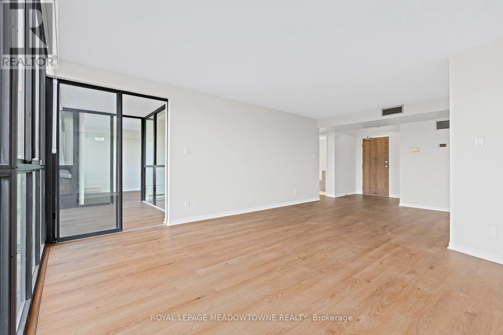 506 - 1230 Marlborough Court, Oakville (Cp College Park), Ontario  L6H 3K6 - Photo 11 - W13416104