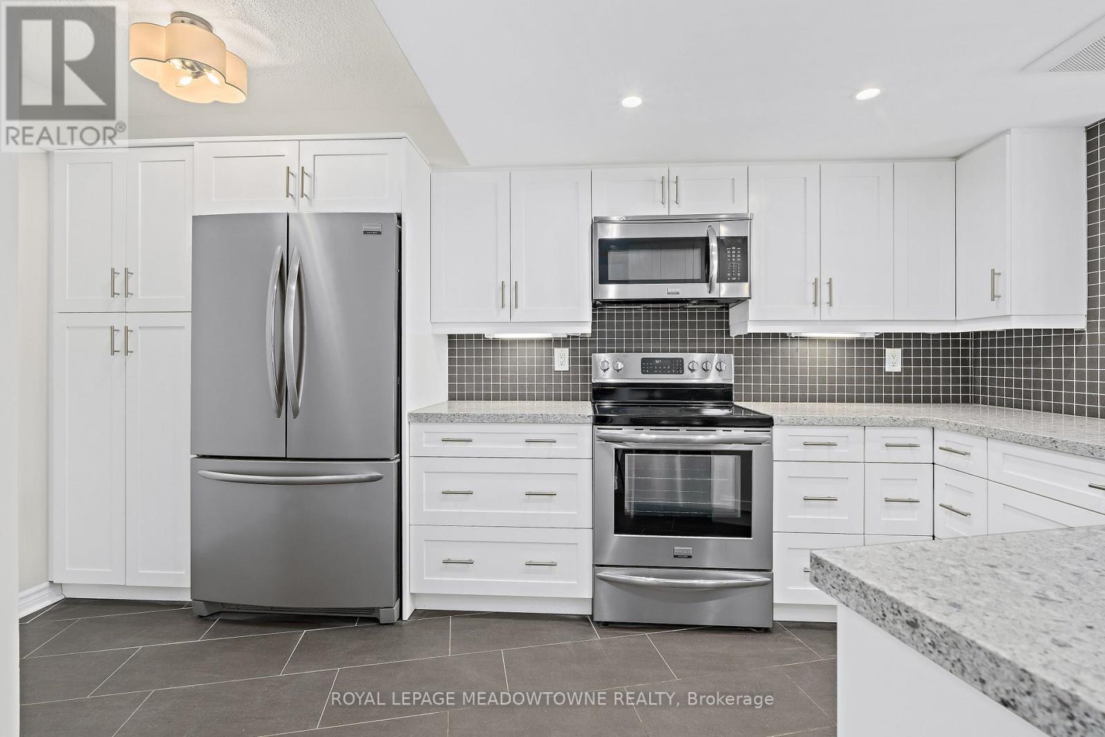 506 - 1230 Marlborough Court, Oakville (Cp College Park), Ontario  L6H 3K6 - Photo 15 - W13416104