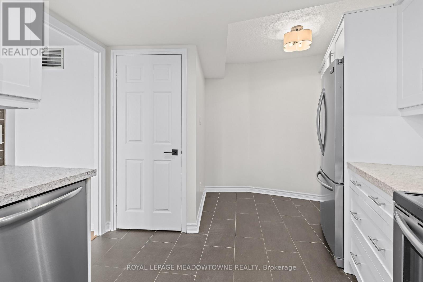 506 - 1230 Marlborough Court, Oakville (Cp College Park), Ontario  L6H 3K6 - Photo 16 - W13416104