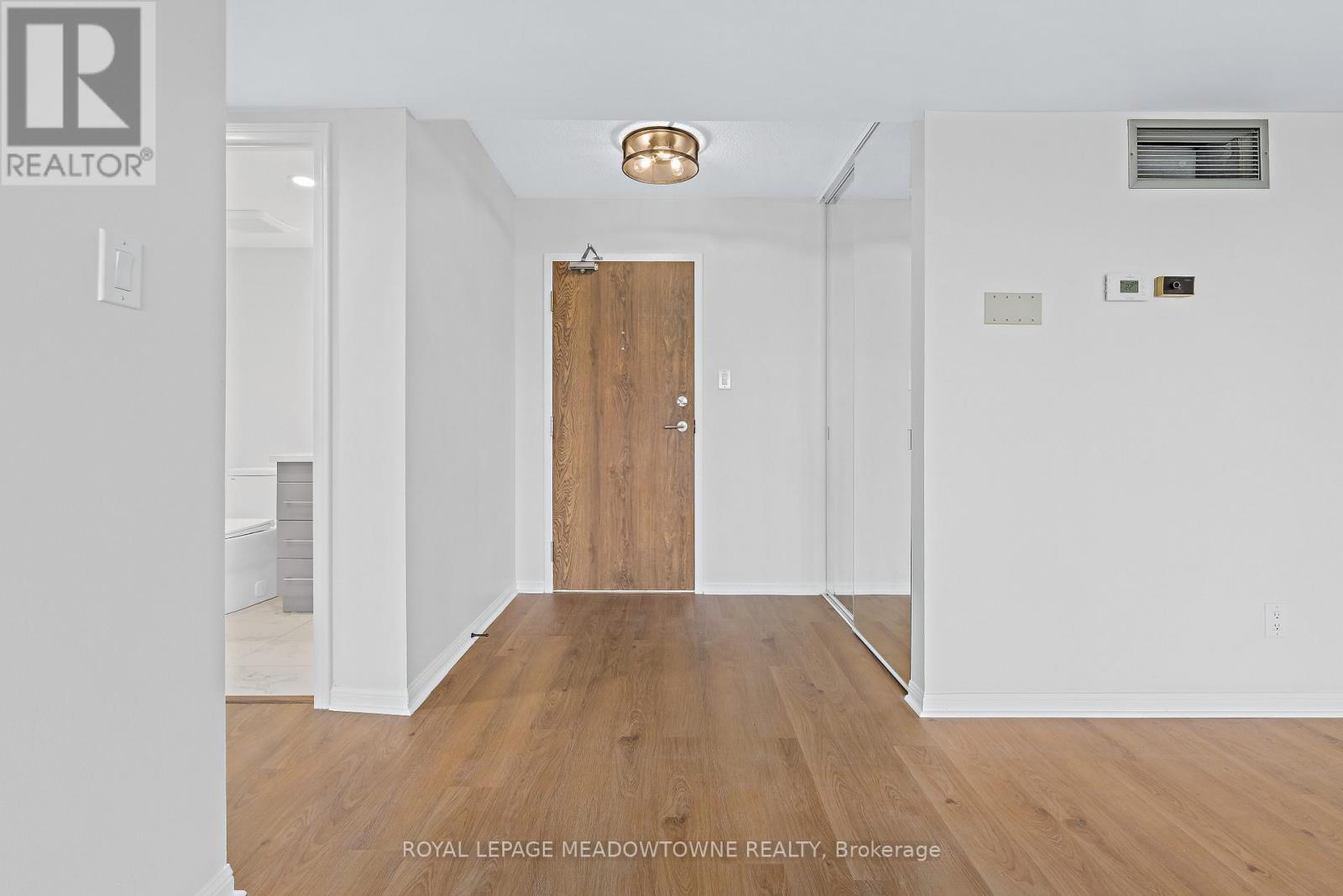 506 - 1230 Marlborough Court, Oakville (Cp College Park), Ontario  L6H 3K6 - Photo 6 - W13416104