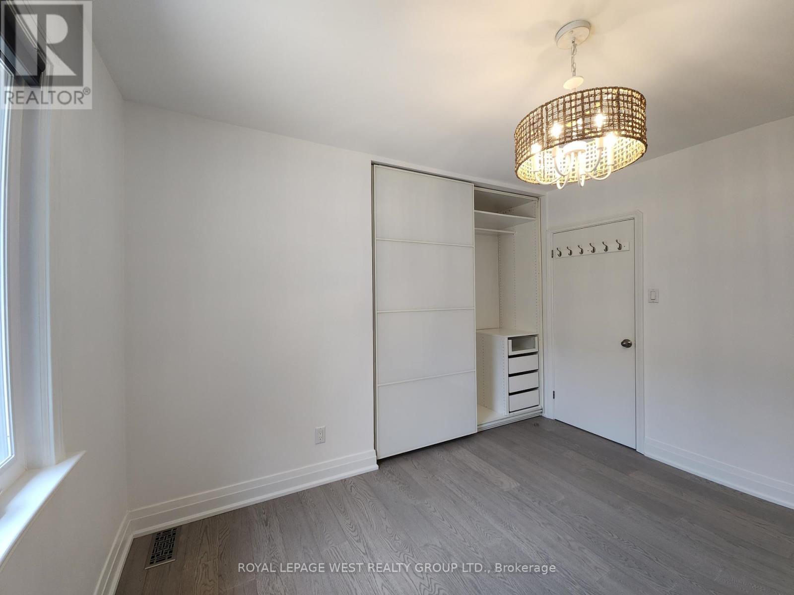 Main Floor - 221 Thirtieth Street, Toronto, Ontario  M8W 3C9 - Photo 21 - W13416112