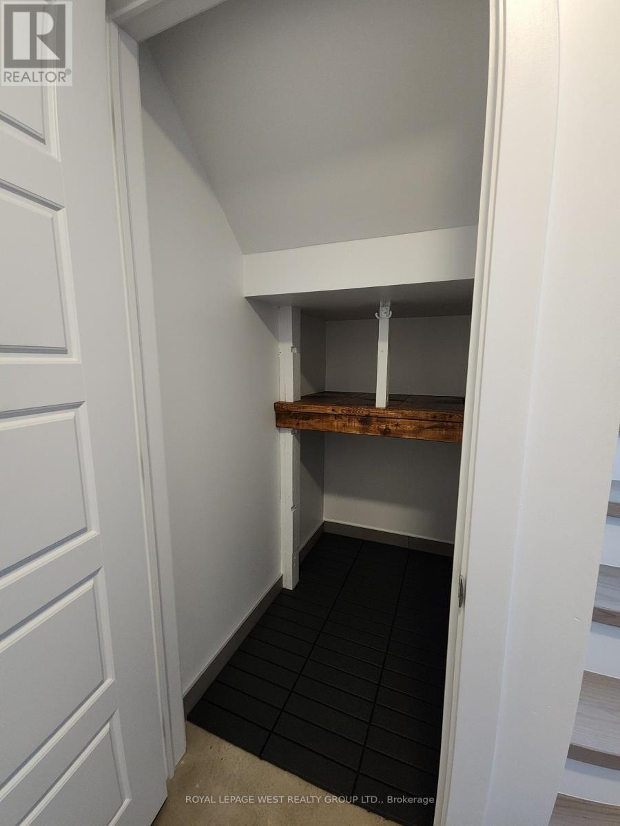 Main Floor - 221 Thirtieth Street, Toronto, Ontario  M8W 3C9 - Photo 29 - W13416112