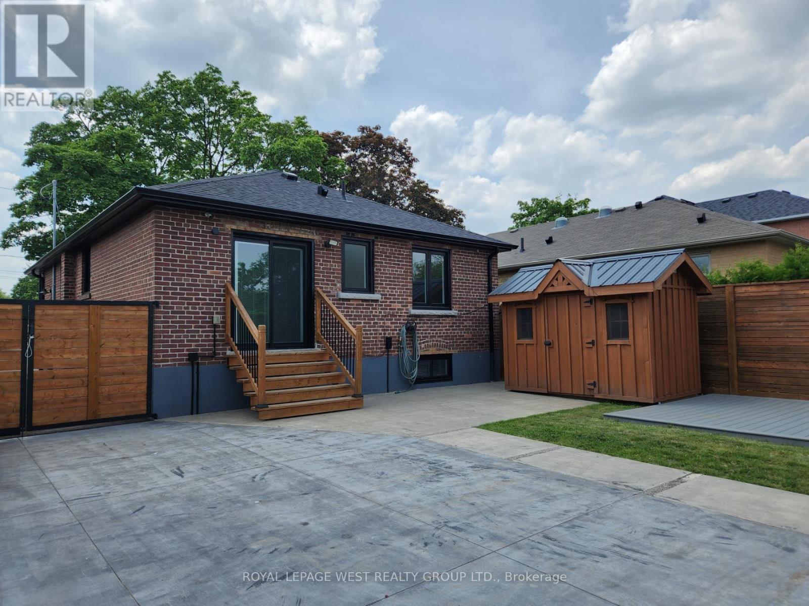 Main Floor - 221 Thirtieth Street, Toronto, Ontario  M8W 3C9 - Photo 32 - W13416112