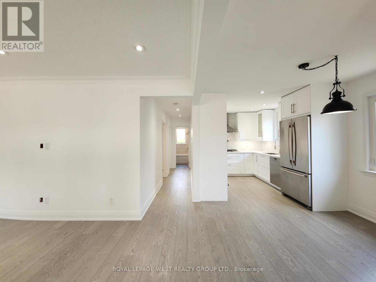 Main Floor - 221 Thirtieth Street, Toronto, Ontario  M8W 3C9 - Photo 5 - W13416112