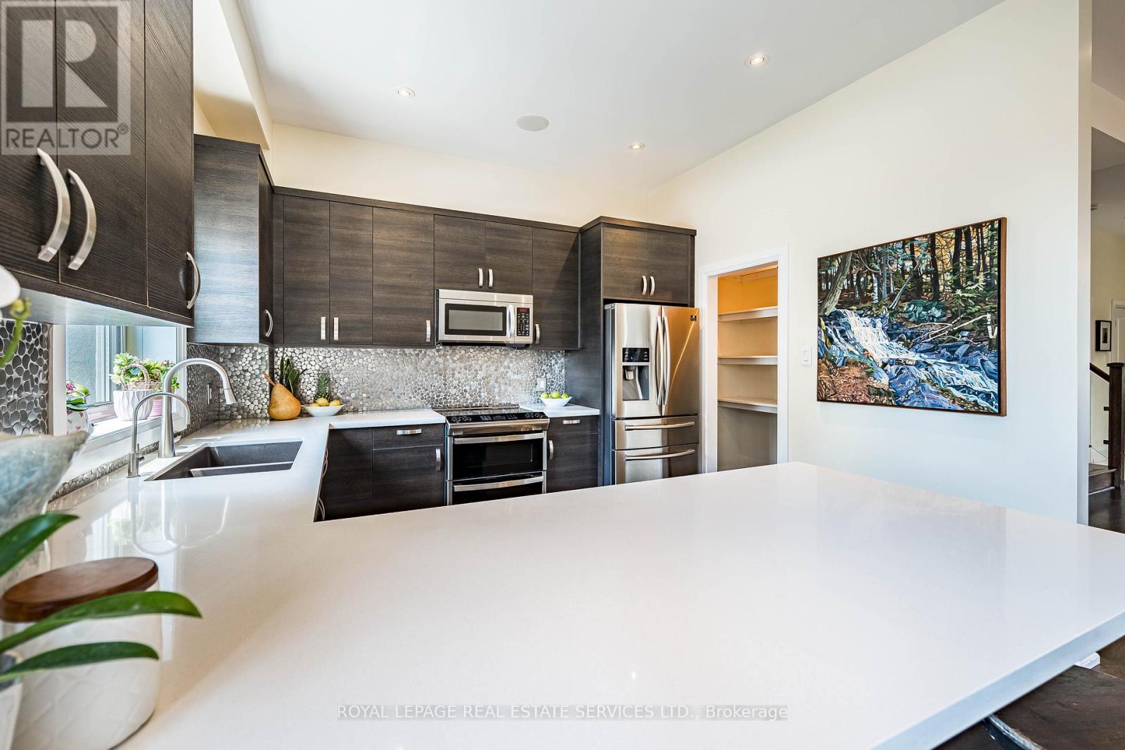31 James Street, Toronto, Ontario  M8W 1L1 - Photo 10 - W13416174