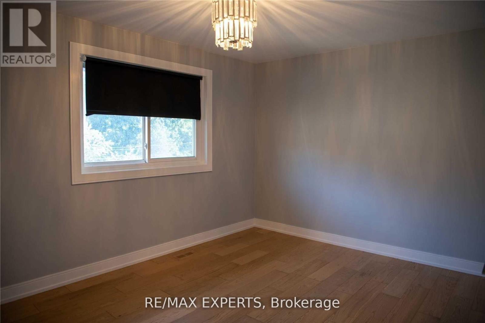 Upper - 333 Rimilton Avenue, Toronto (Alderwood), Ontario  M8W 2E5 - Photo 9 - W13416256