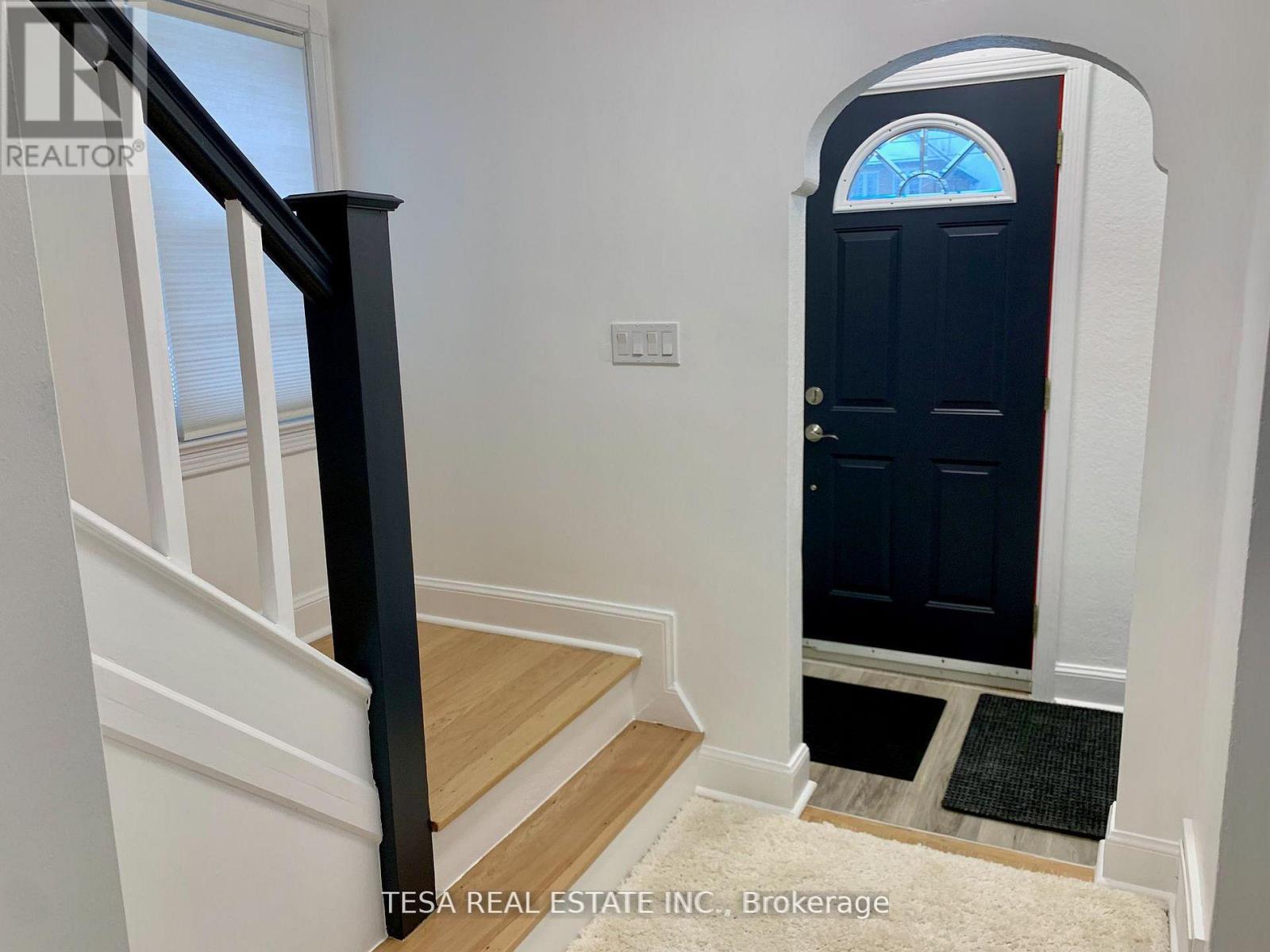 15 Downing Street, Toronto, Ontario  M9B 1E9 - Photo 3 - W13416260
