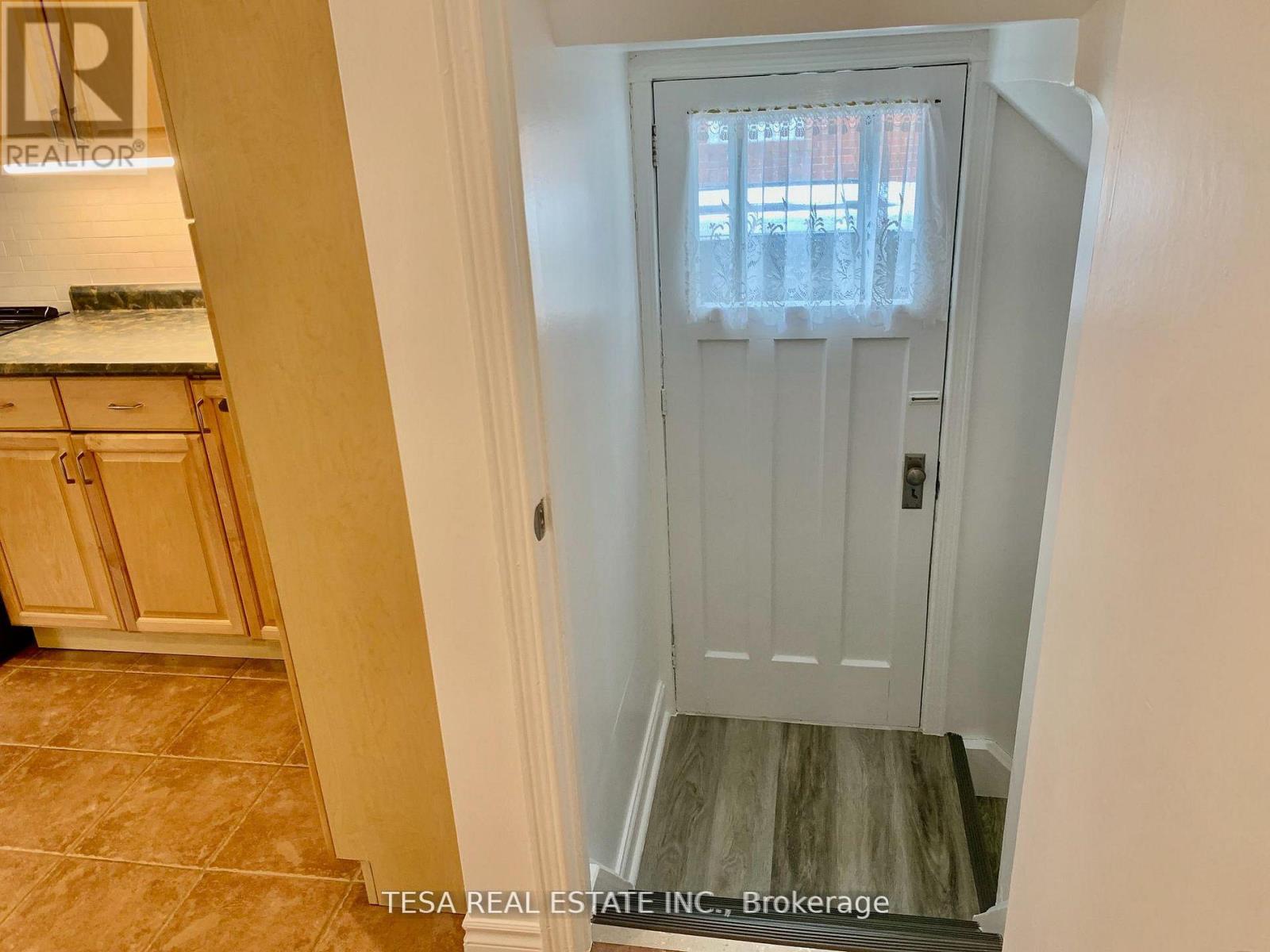 15 Downing Street, Toronto, Ontario  M9B 1E9 - Photo 31 - W13416260