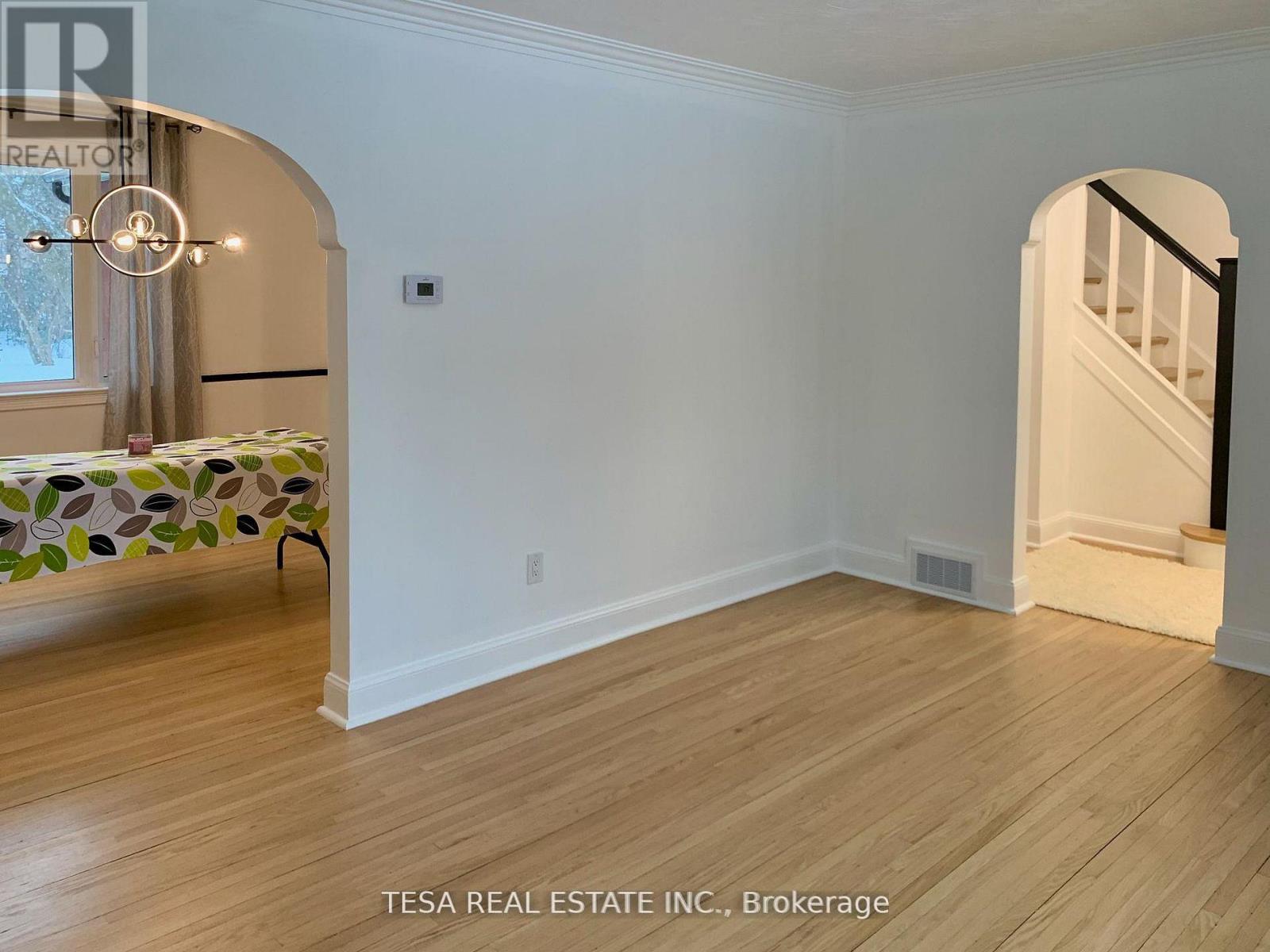 15 Downing Street, Toronto, Ontario  M9B 1E9 - Photo 6 - W13416260