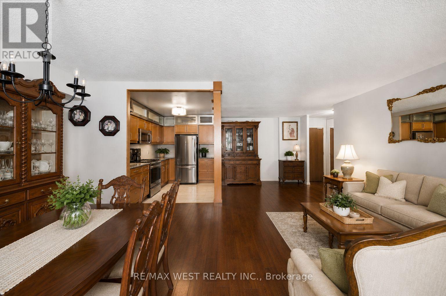 1509 - 100 Quebec Avenue, Toronto (High Park North), Ontario  M6P 4B8 - Photo 3 - W13416288