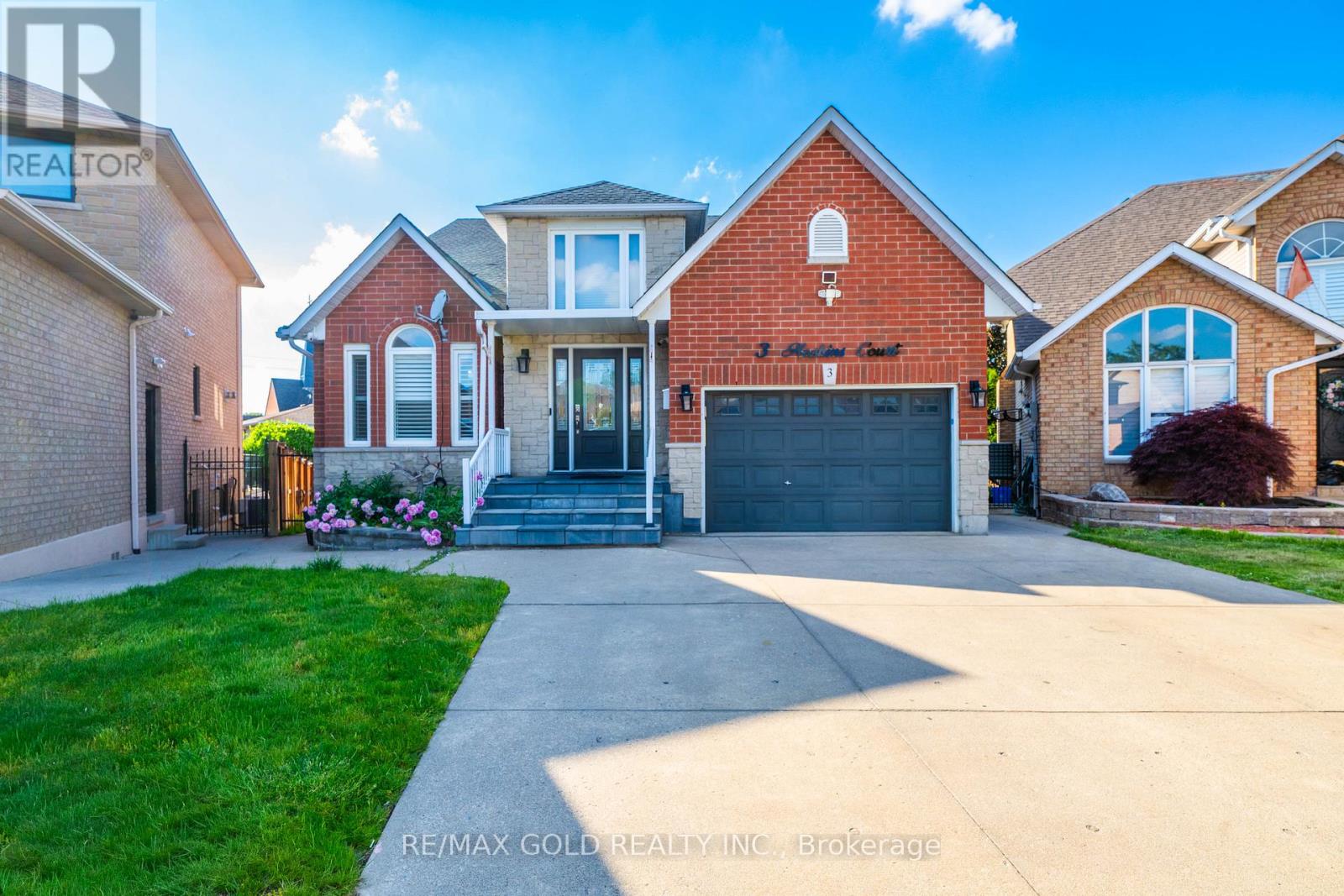 3 Haskins Court, Hamilton, Ontario  L8K 6R1 - Photo 2 - X13416046