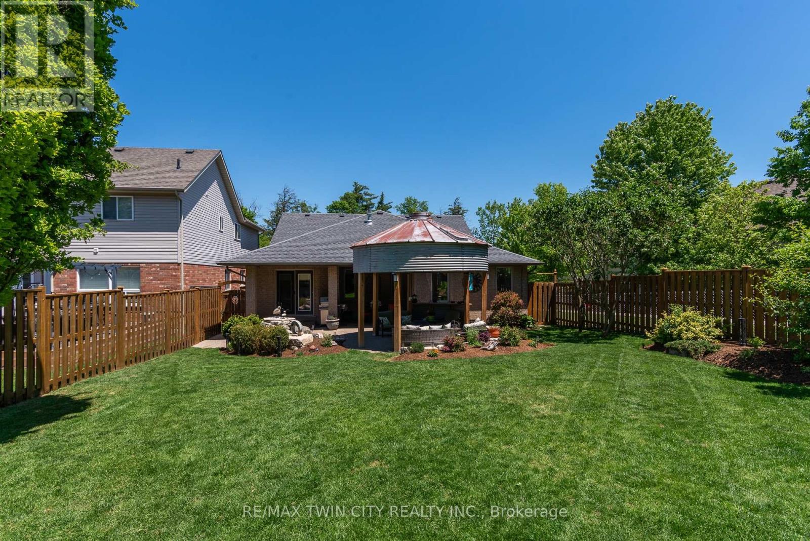 294 Fallowfield Drive, Kitchener, Ontario  N2C 2T8 - Photo 13 - X13416166
