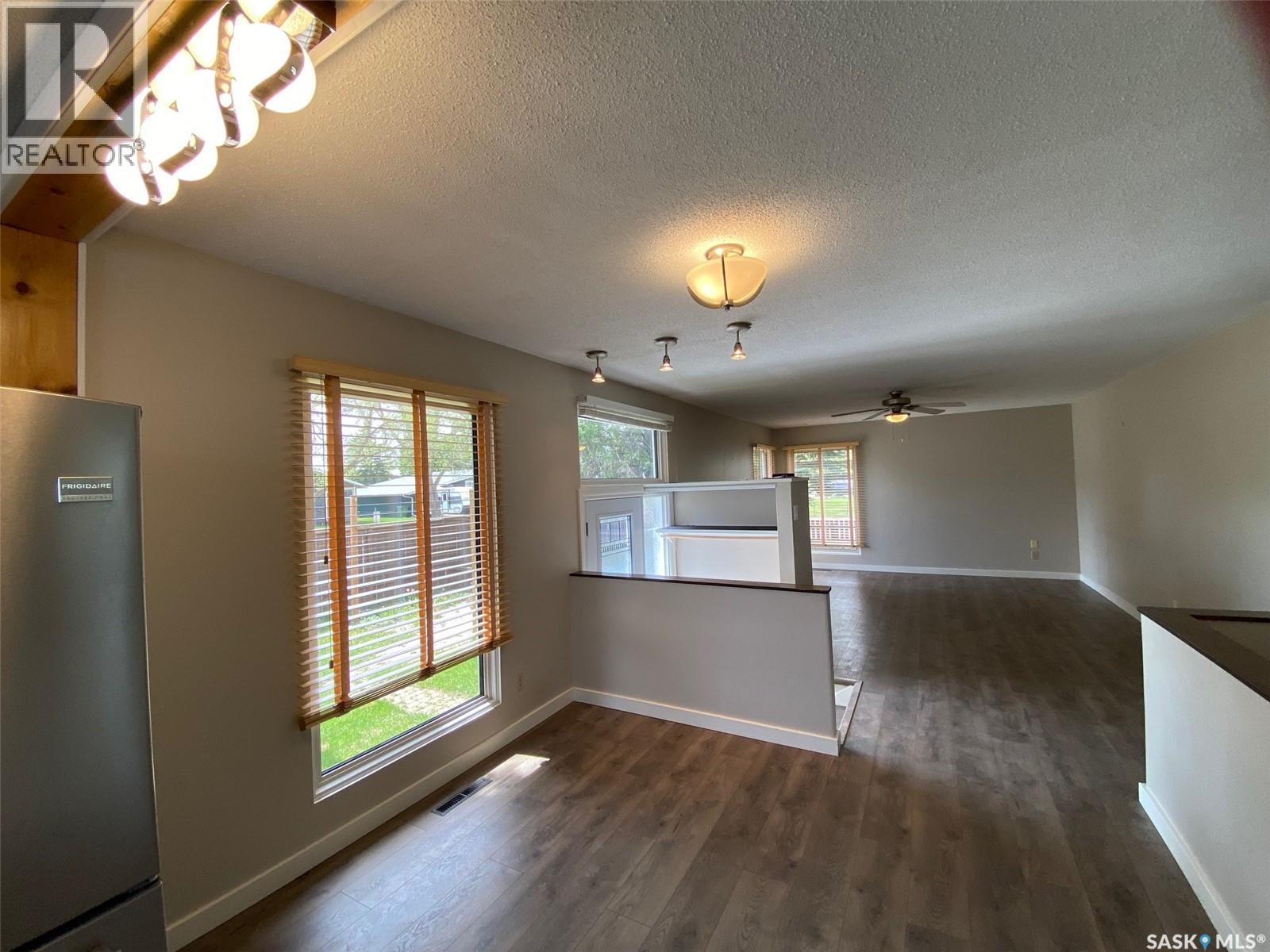 59 Deerwood Crescent, Yorkton, Saskatchewan  S3N 2M4 - Photo 8 - SK038657