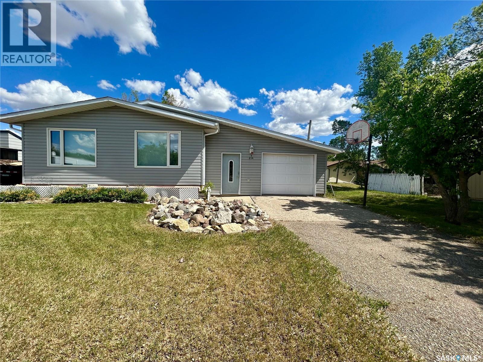 314 Main Street, Milestone, Saskatchewan  S0G 3L0 - Photo 1 - SK038616