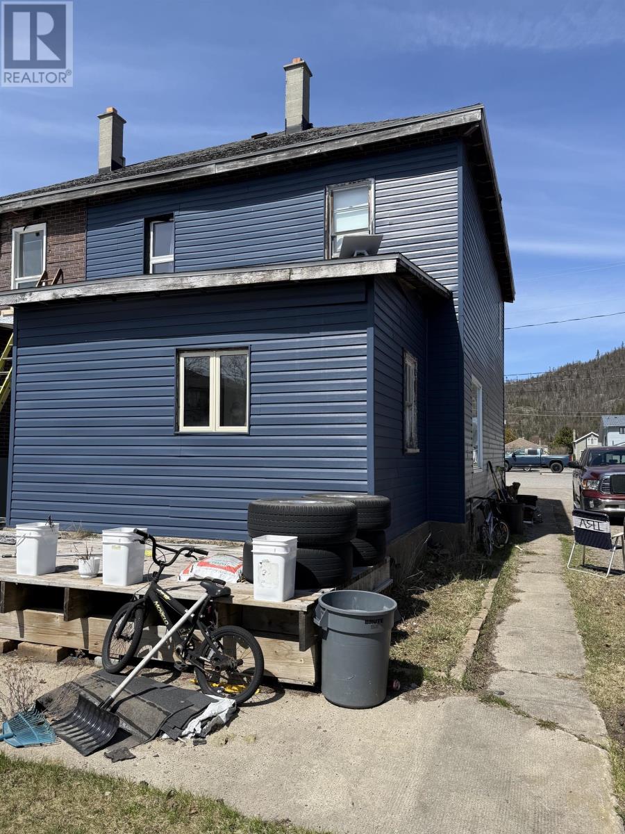 214 Manitoba St, Schreiber, Ontario  P0T 2S0 - Photo 2 - TB2601053