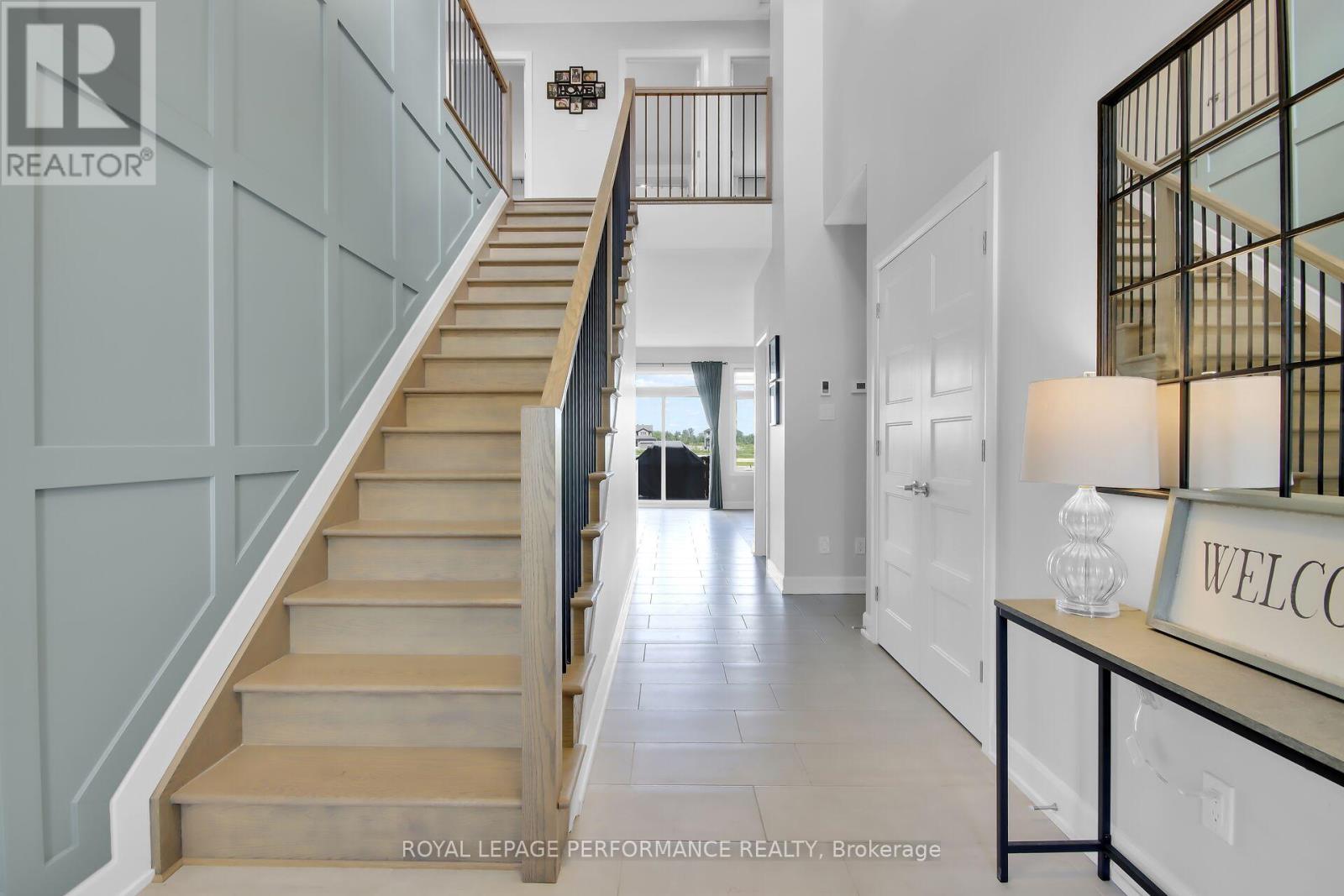 643 Parkview Terrace, Russell, Ontario  K4R 0C6 - Photo 3 - X13073032