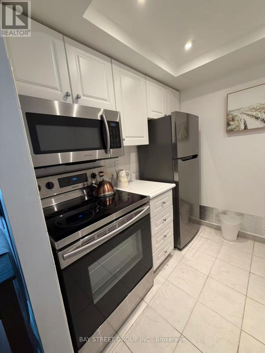 1603 - 77 Harbour Square, Toronto (Waterfront Communities), Ontario  M5J 2S2 - Photo 12 - C13416394