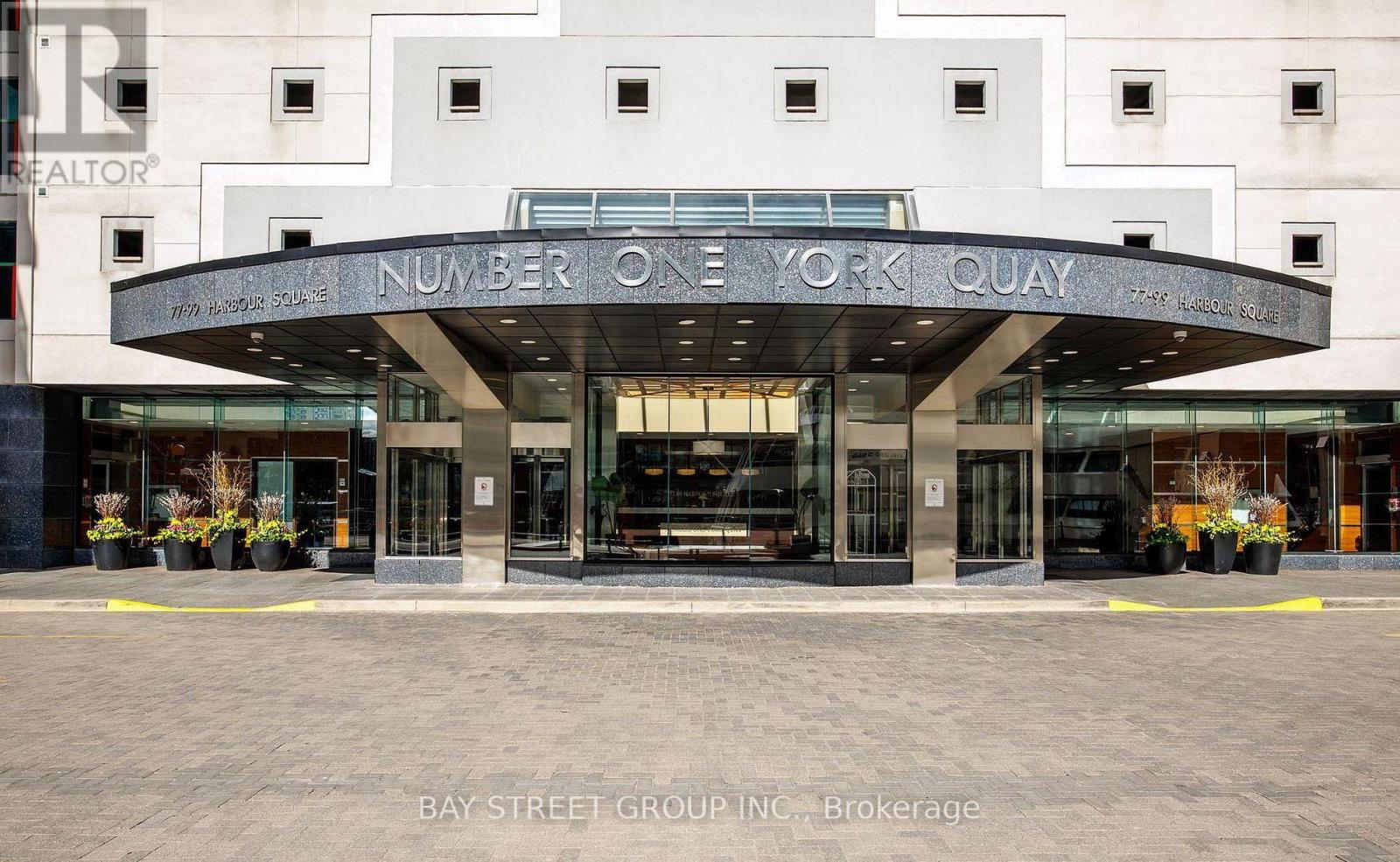 1603 - 77 Harbour Square, Toronto (Waterfront Communities), Ontario  M5J 2S2 - Photo 2 - C13416394
