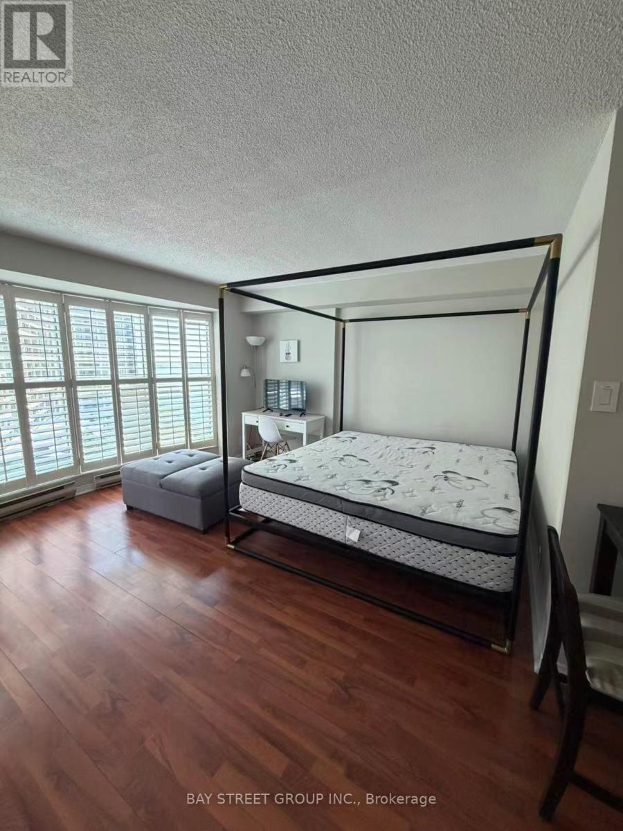 1603 - 77 Harbour Square, Toronto (Waterfront Communities), Ontario  M5J 2S2 - Photo 6 - C13416394
