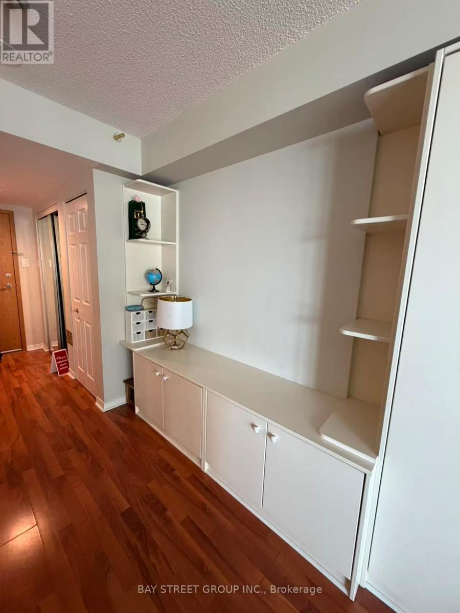 1603 - 77 Harbour Square, Toronto (Waterfront Communities), Ontario  M5J 2S2 - Photo 8 - C13416394