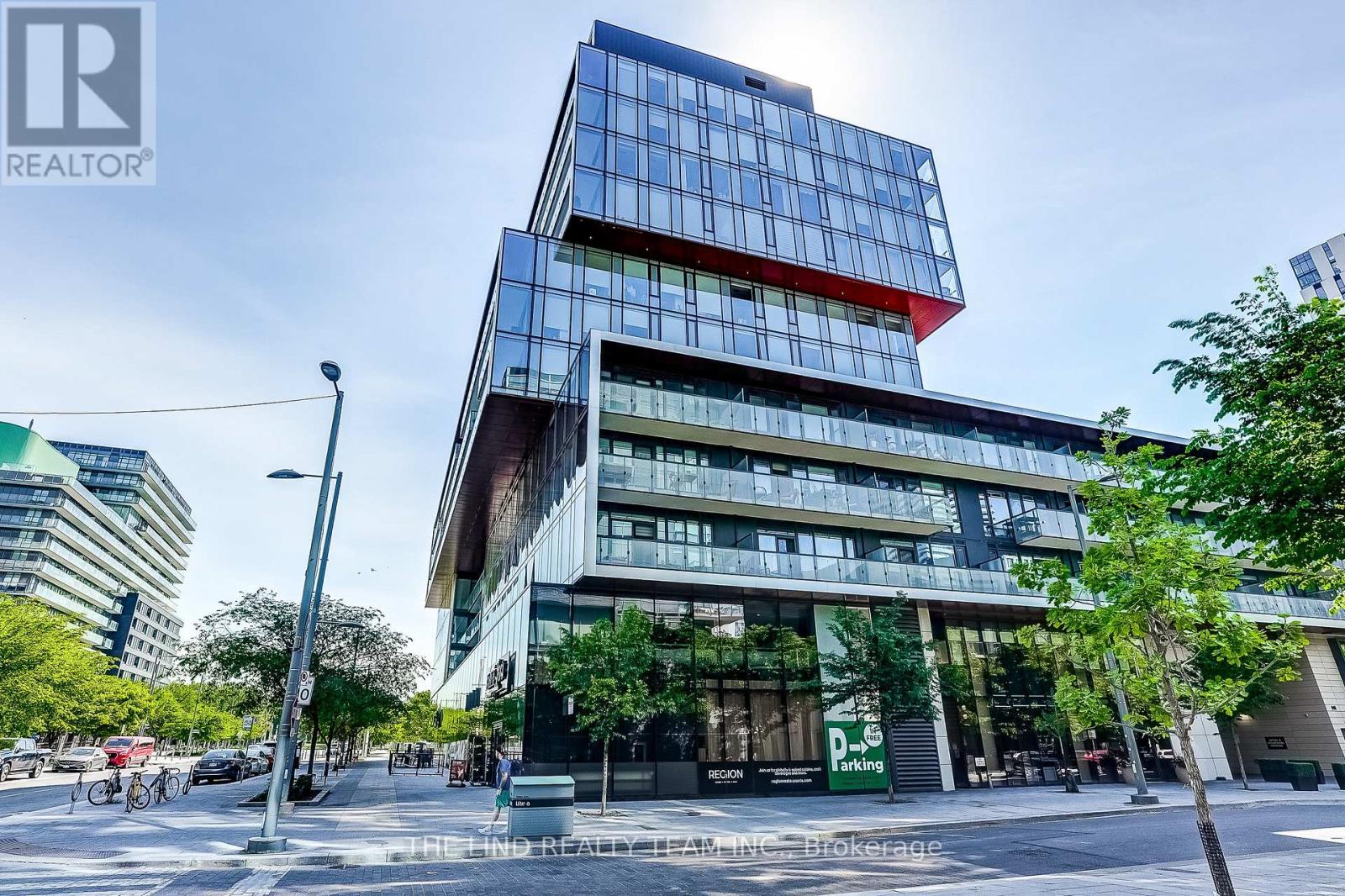527 - 35 ROLLING MILLS ROAD, Toronto, Ontario