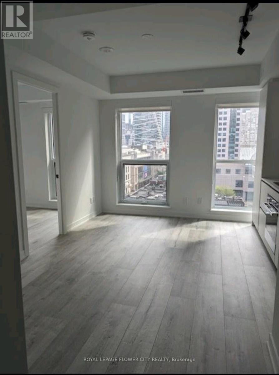 704 - 327 King Street W, Toronto, Ontario  M5V 0W7 - Photo 3 - C13416458