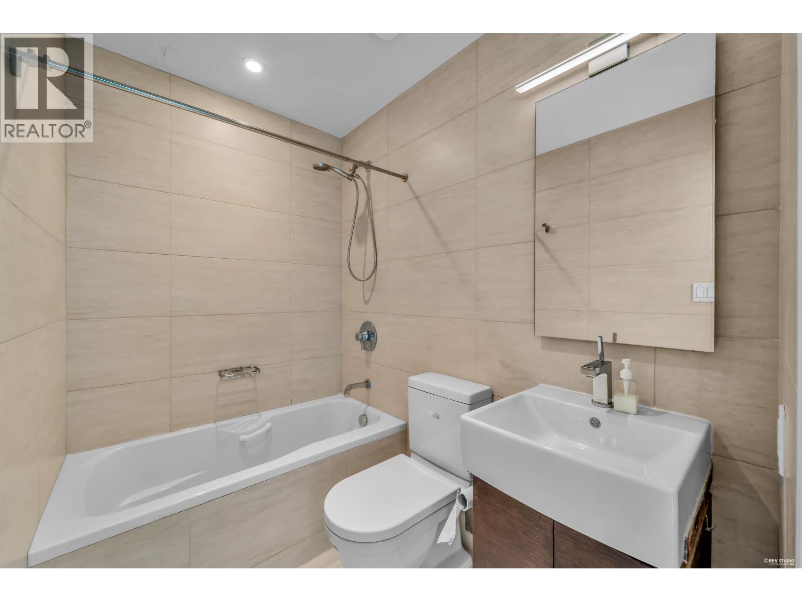 819 8080 Cambie Road, Richmond, British Columbia  V6X 0C1 - Photo 15 - R3133423