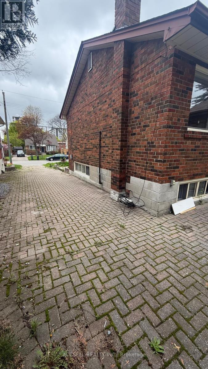 27 Ivordale Crescent, Toronto, Ontario  M1R 2W5 - Photo 16 - E13416462