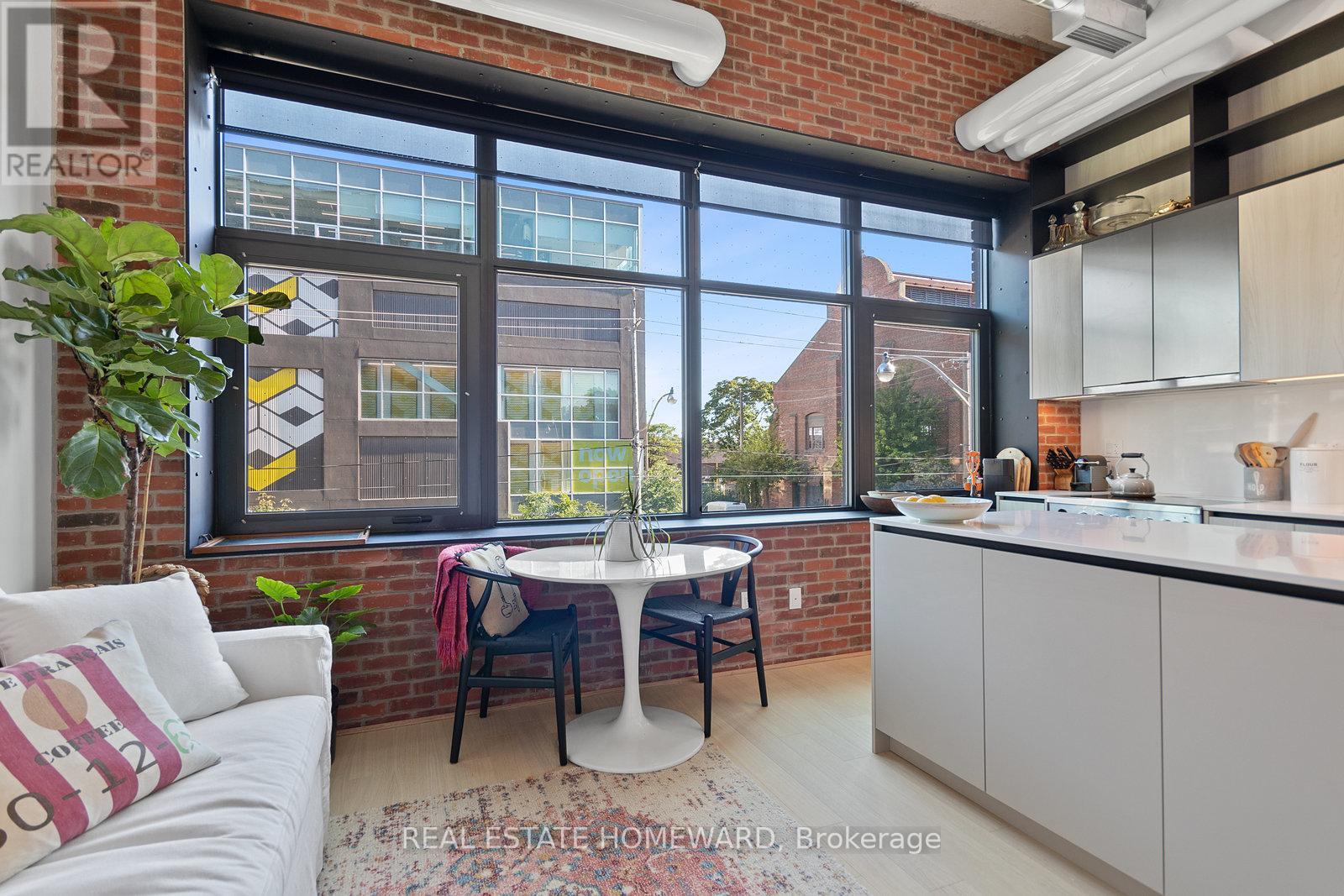 207 - 150 Logan Avenue, Toronto, Ontario  M4M 0E4 - Photo 1 - E13416486