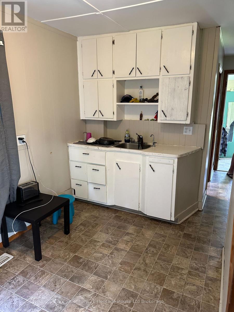 64 Frederick Street, Woodstock, Ontario  N4S 7W1 - Photo 5 - X13416406