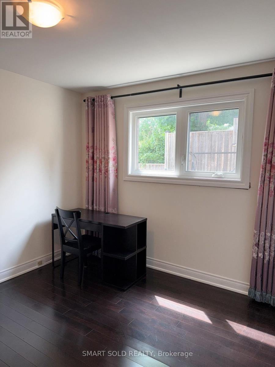 Lower Level - 1 Hammond Drive, Aurora (Aurora Heights), Ontario  L4G 2T8 - Photo 6 - N13416410