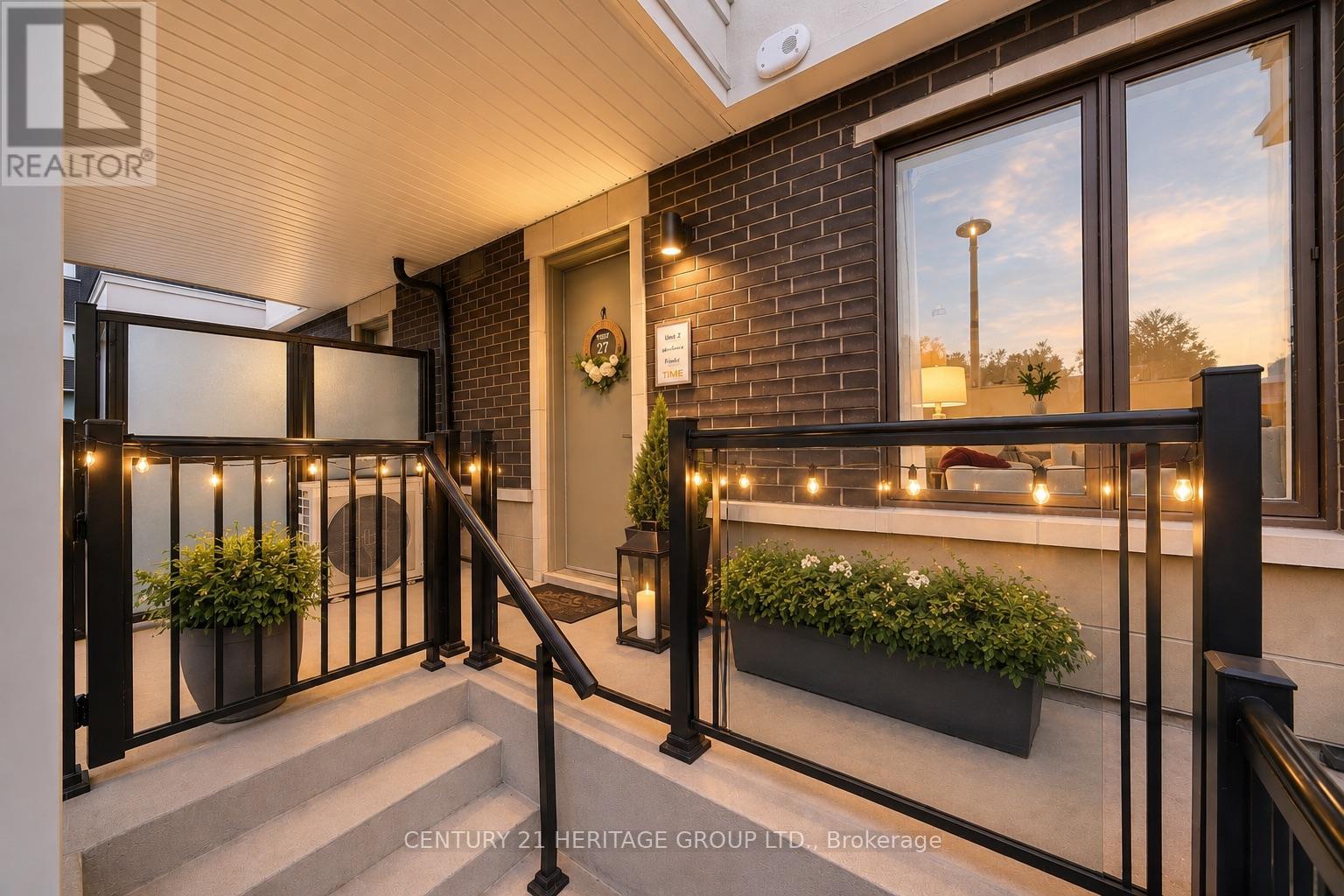 27 - 200 ALEX GARDNER CIRCLE, aurora (aurora village), Ontario