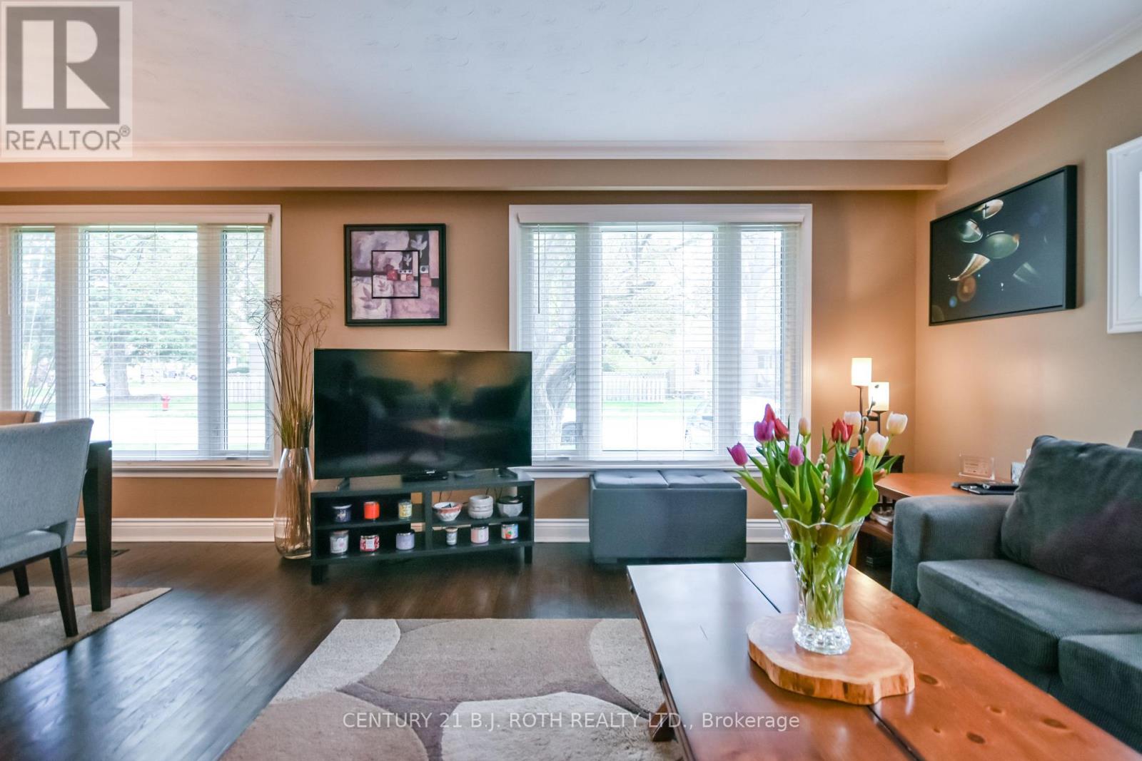 128 Cherrywood Drive, Newmarket (Bristol-London), Ontario  L3Y 2X7 - Photo 10 - N13416474