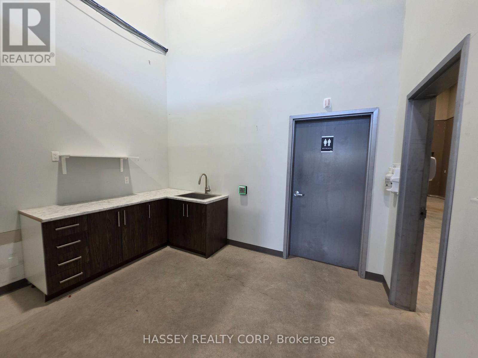 5 & 6 - 166 Saunders Road, Barrie (400 East), Ontario  L4N 9A4 - Photo 7 - S13416398
