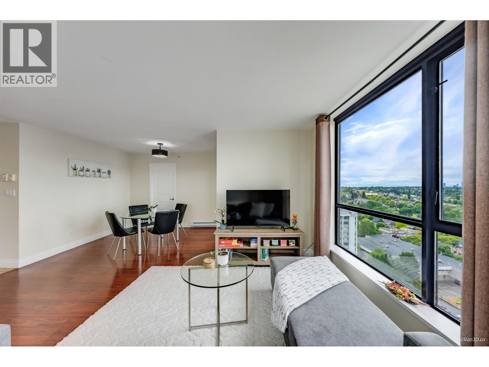 1702 3438 Vanness Avenue, Vancouver, British Columbia  V5R 6E7 - Photo 2 - R3133417