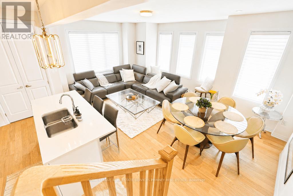 9 Crown Gate, Oakville, Ontario L6M 0W8 - Photo 8 - W13416376