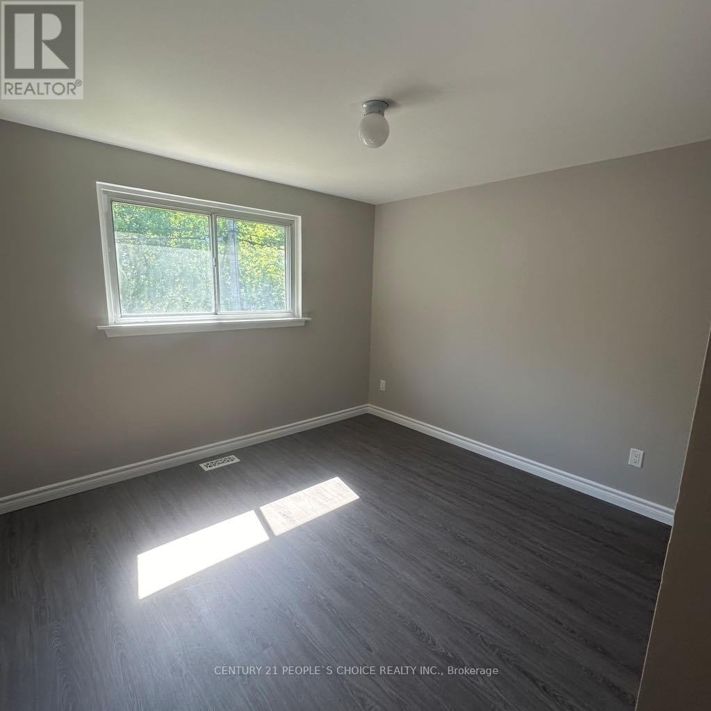 Unit 2 - 199 Avondale Boulevard, Brampton, Ontario L6T 1J1 - Photo 11 - W13416448