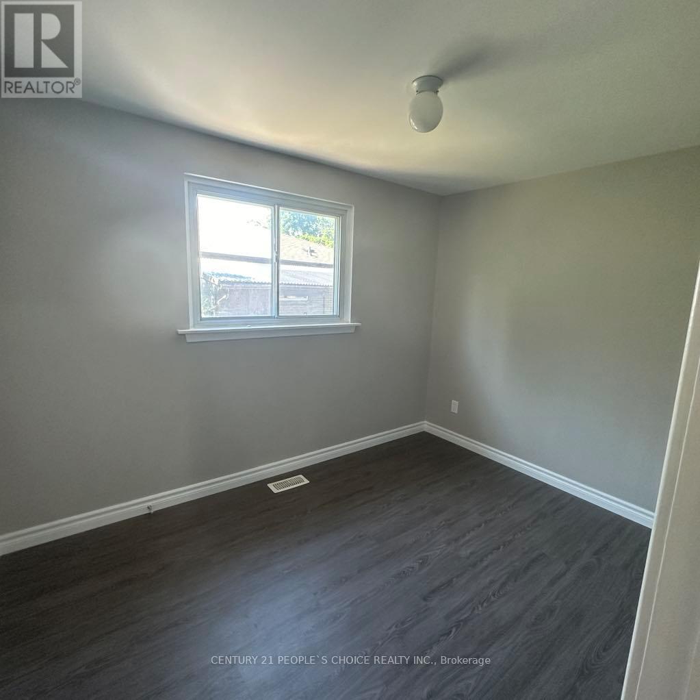 Unit 2 - 199 Avondale Boulevard, Brampton, Ontario L6T 1J1 - Photo 12 - W13416448