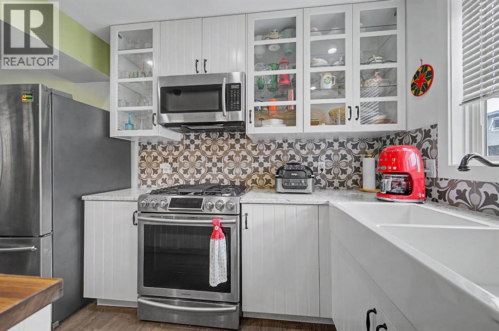 633 Regal Park NE, Calgary, Alberta  T2E 0S6 - Photo 5 - A2314451