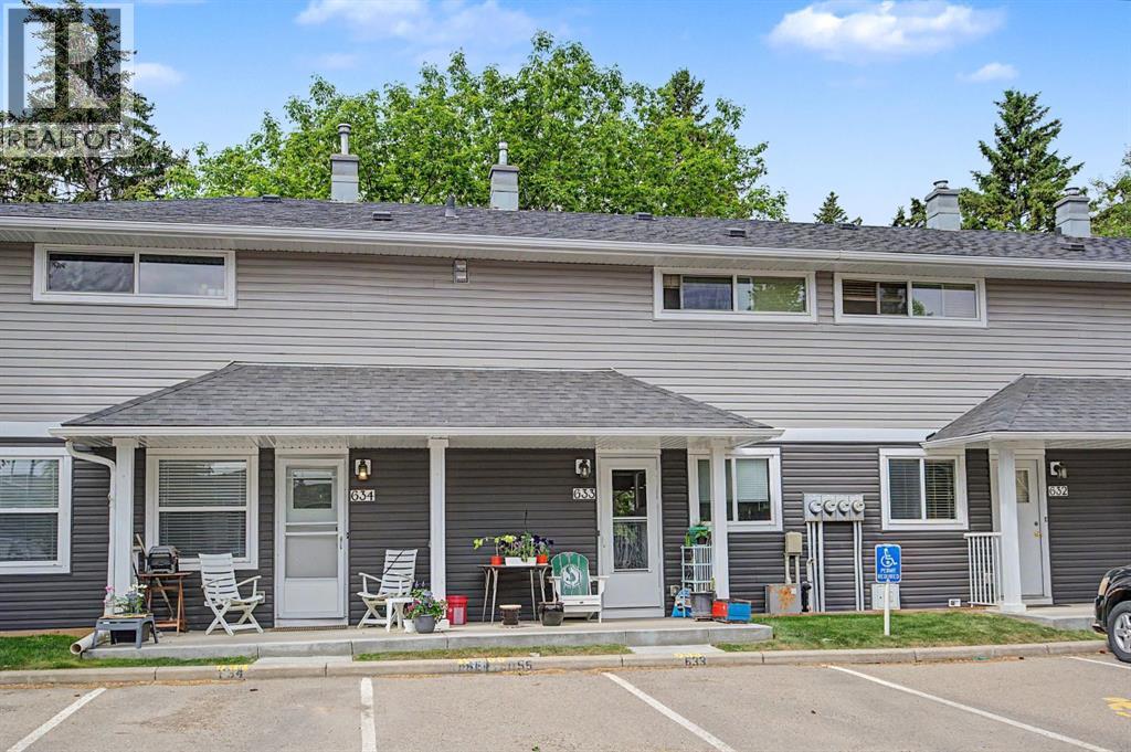 633 Regal Park NE, Calgary, Alberta  T2E 0S6 - Photo 1 - A2314451